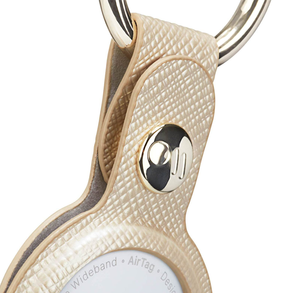 Picture of Apple Air Tag  | Case-Mate Case Mate Keychain Case Protective Cover Case Keyring Design for Apple AirTag (Gold)